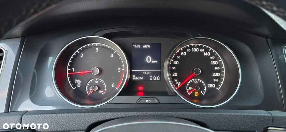 Volkswagen Golf VII 1.6 TDI BMT Comfortline - 10