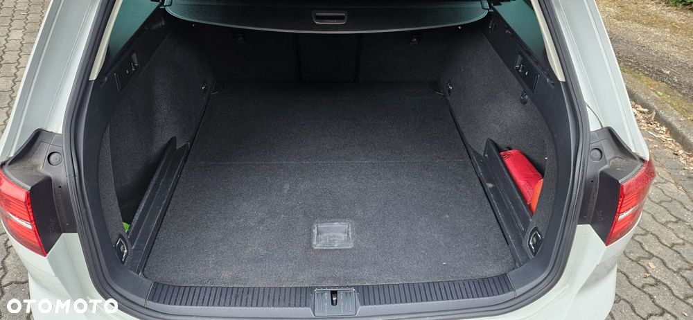 Volkswagen Passat - 23