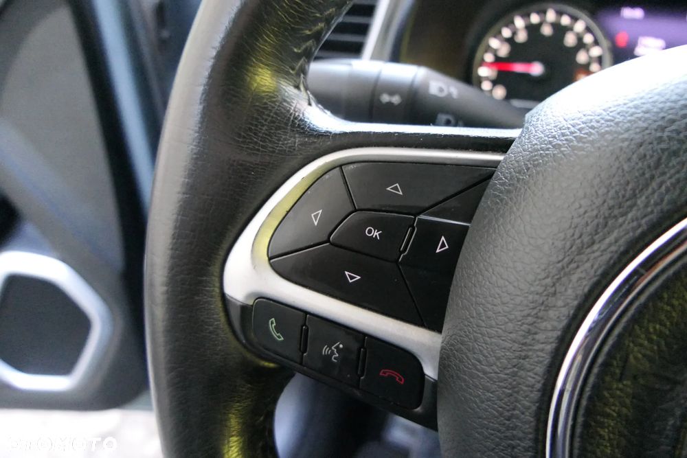 Jeep Renegade 1.4 MultiAir Limited - 27