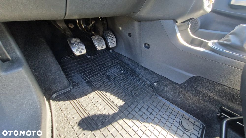 Opel Corsa 1.6 Turbo OPC - 27