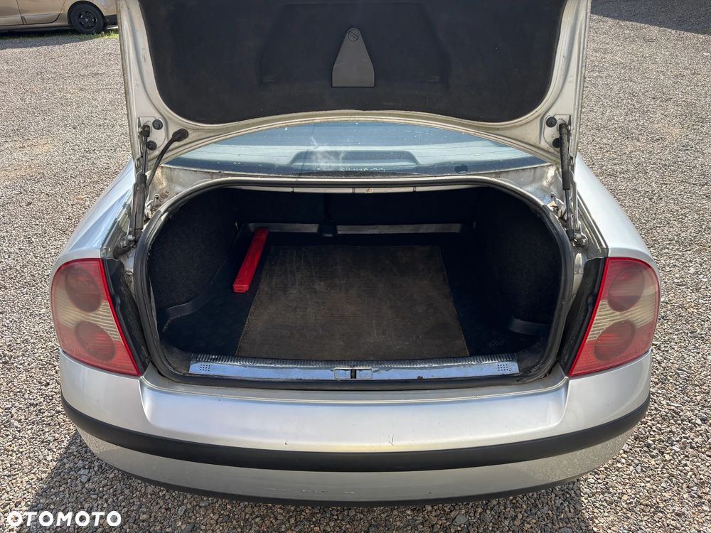 Volkswagen Passat - 15