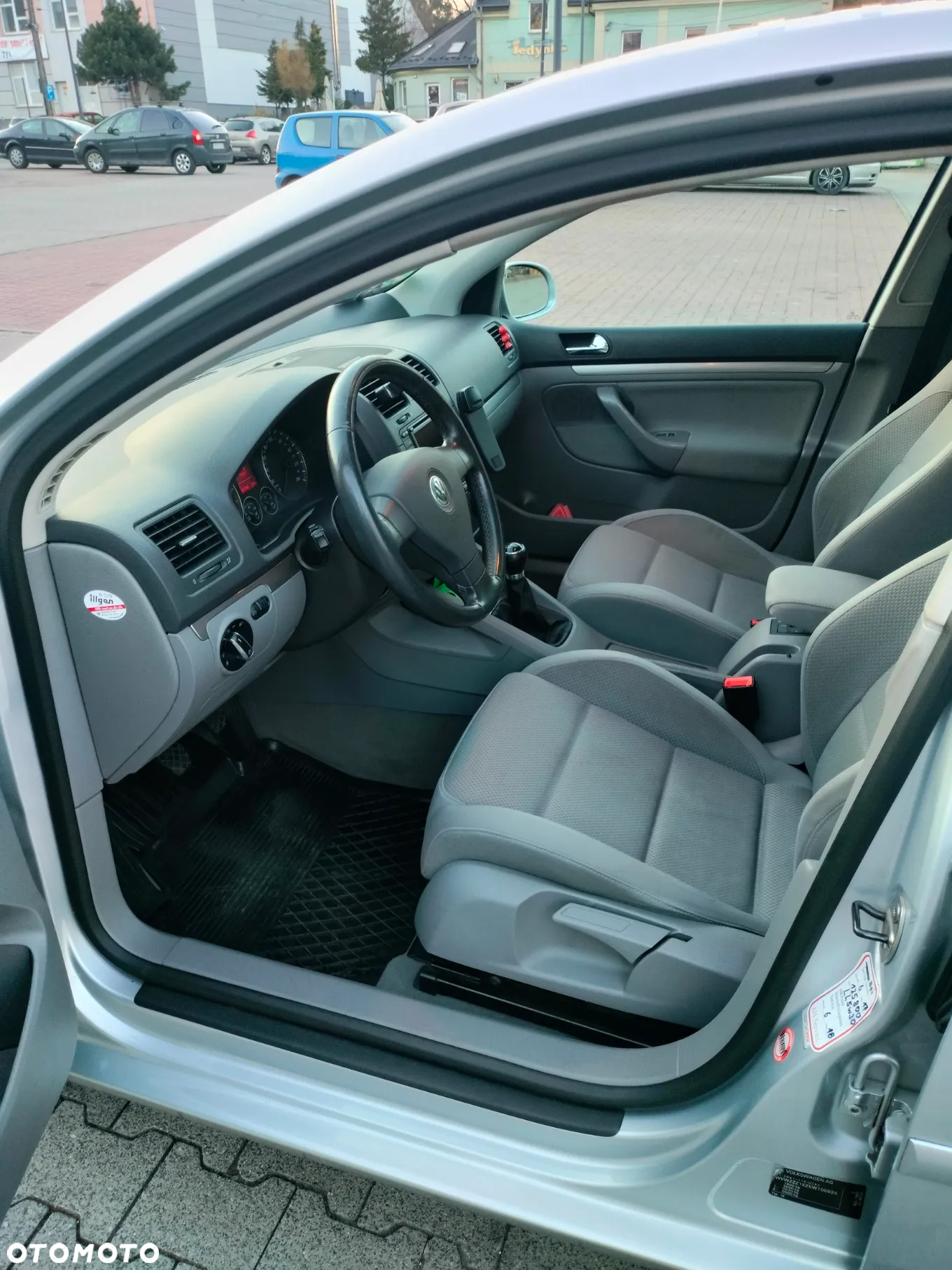 Volkswagen Golf V 1.6 Sportline - 11