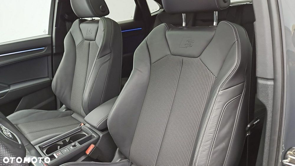 Audi Q3 Sportback - 11