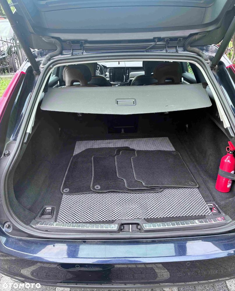 Volvo V90 D4 AWD Momentum - 17