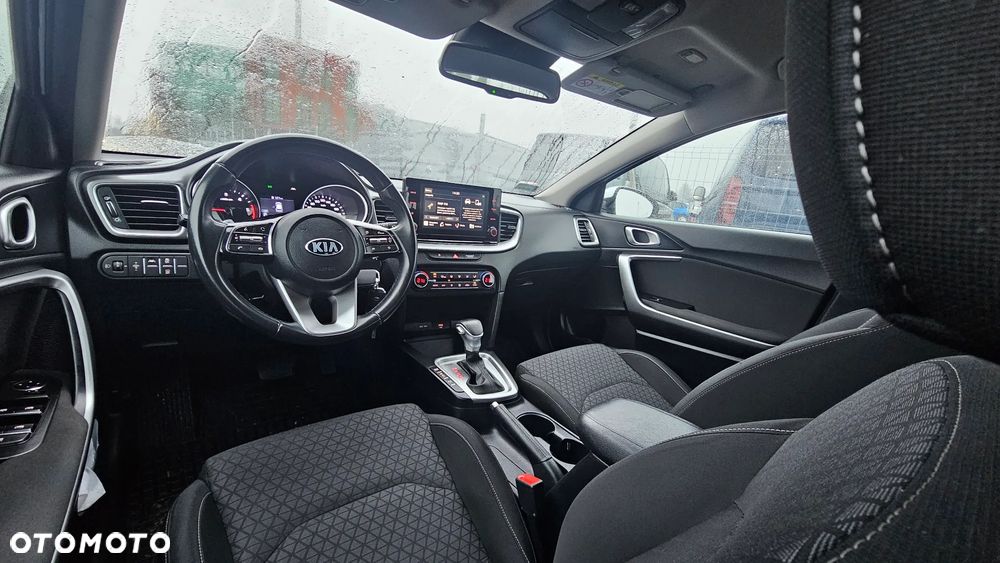 Kia Ceed 1.6 CRDi SCR M DCT - 11