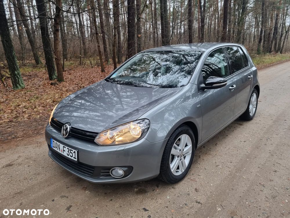 Volkswagen Golf 1.2 TSI MATCH - 1
