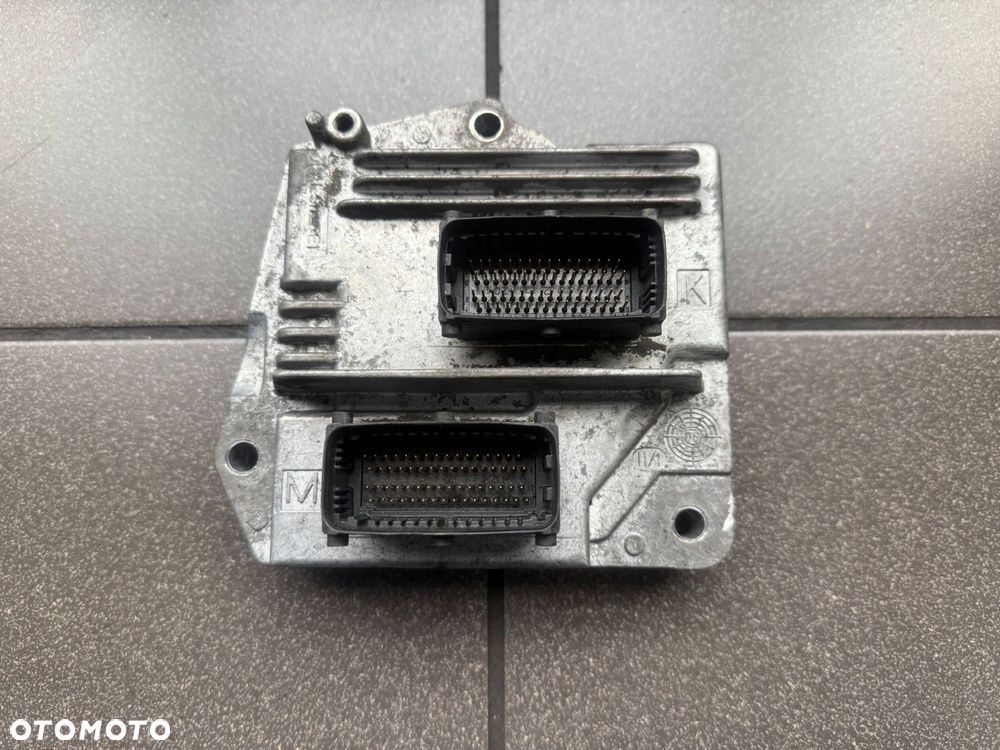 STEROWNIK SILNIKA 1.6 OPEL 55562549