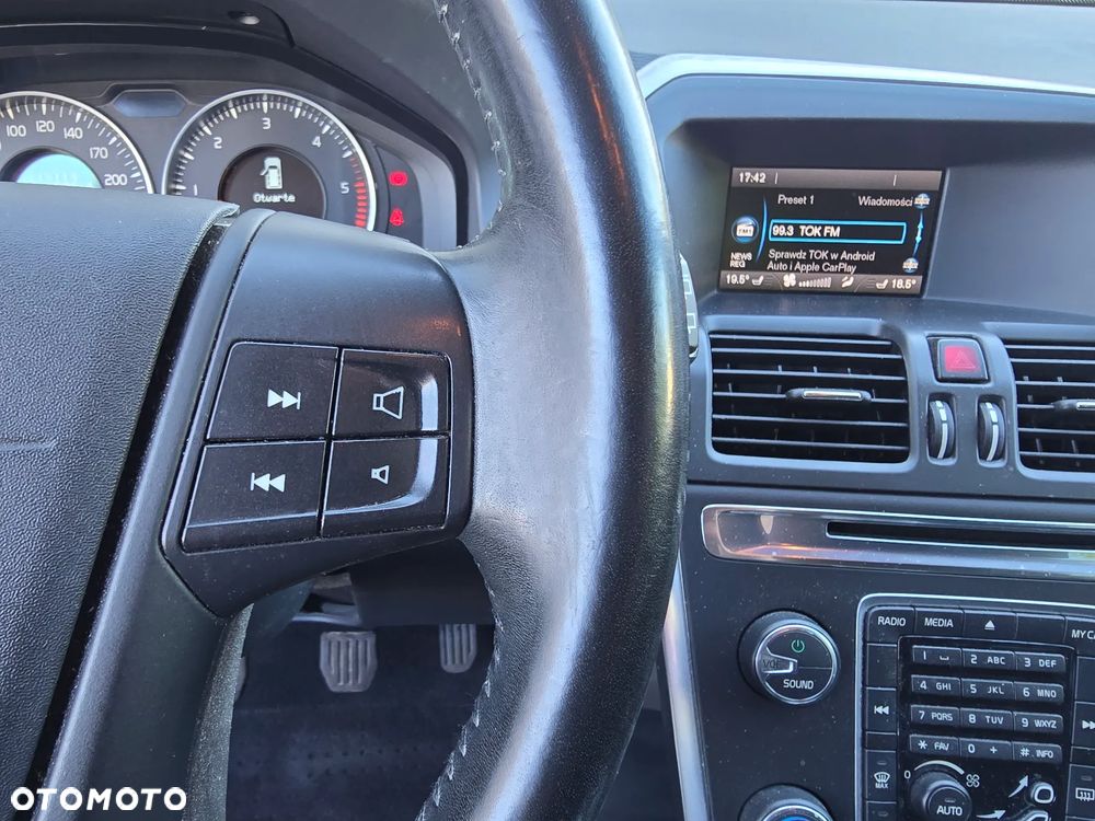 Volvo XC 60 - 8