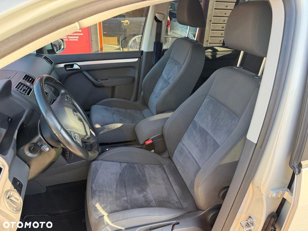 Volkswagen Touran 1.4 TSI Highline DSG - 4