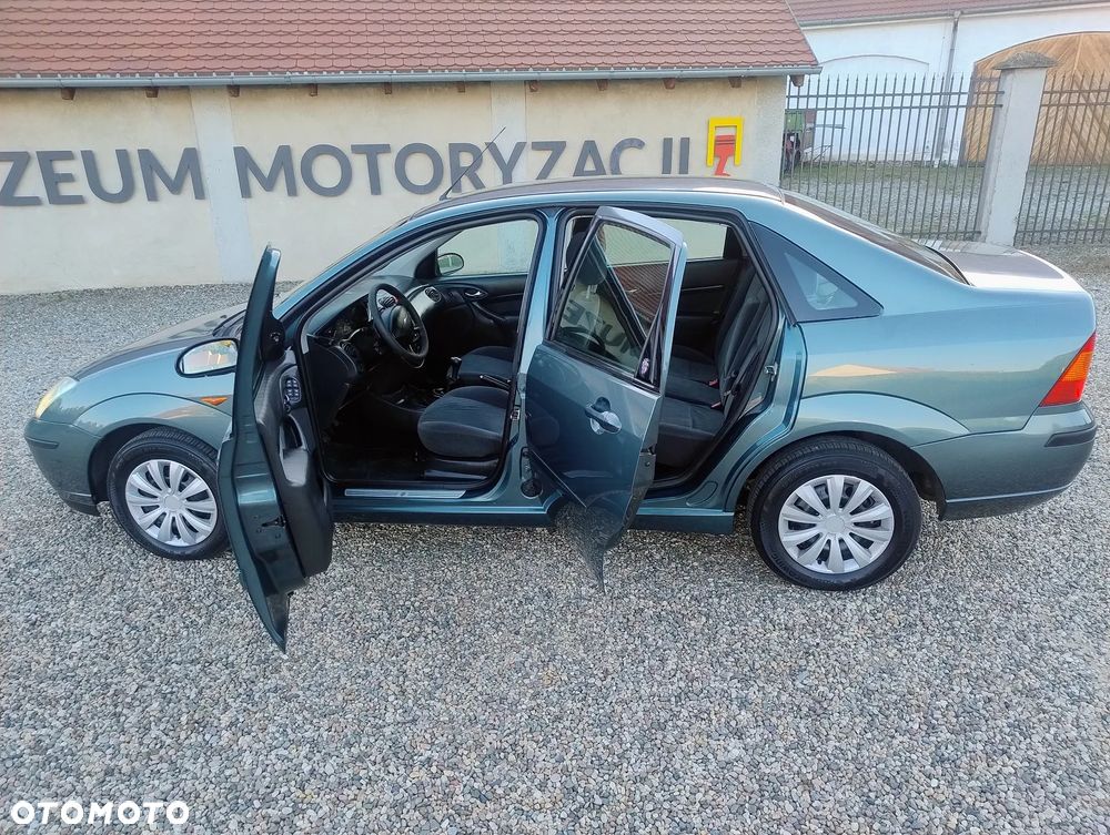 Ford Focus - 9