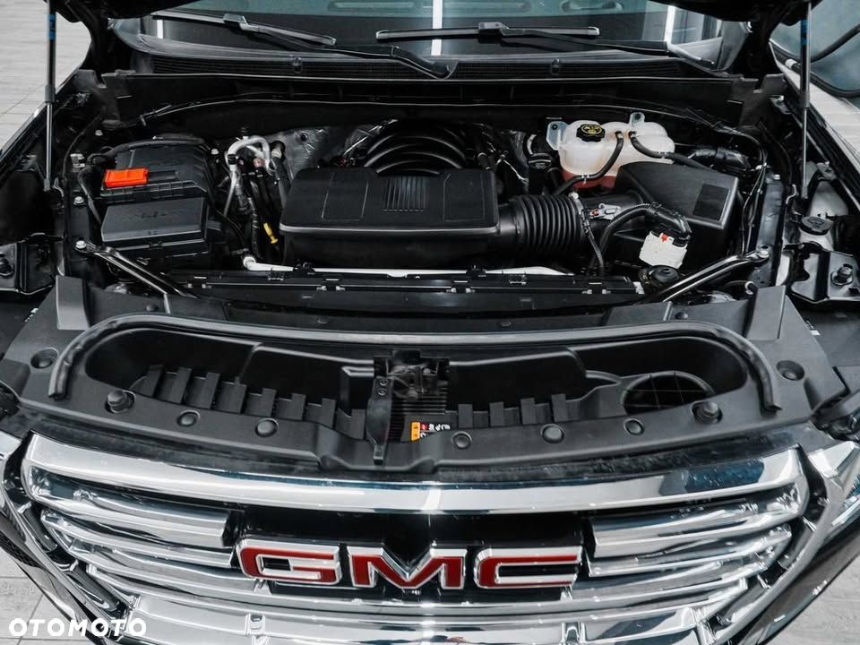 GMC Yukon - 4