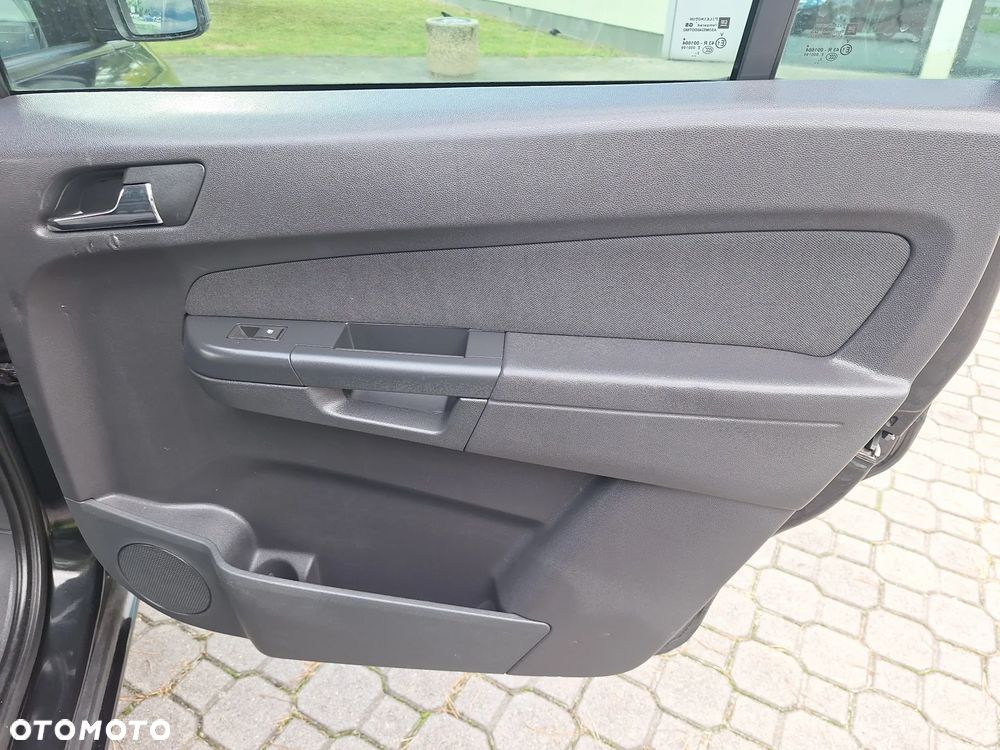 Opel Zafira 1.8 Innovation - 18
