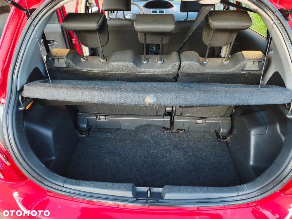 Toyota Yaris - 8
