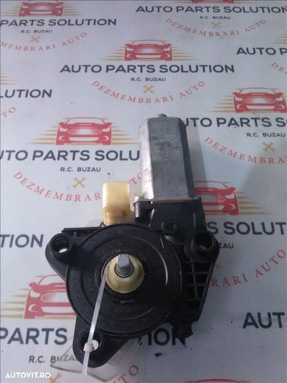 motoras macara geam usa dreapta spate mercedes benz c class 2.2 cdi an fabr. 2006 - 1
