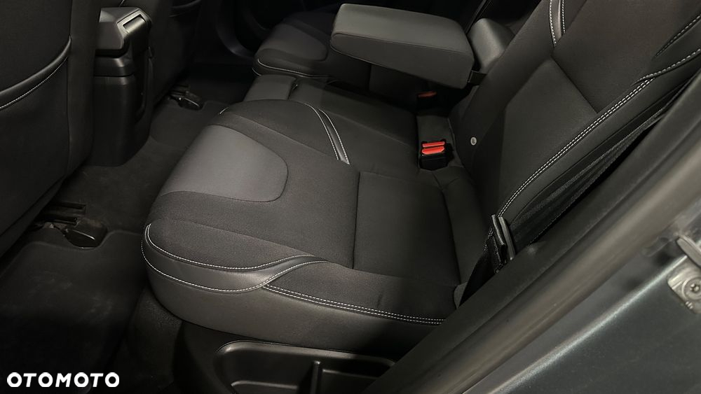 Volvo V40 - 16