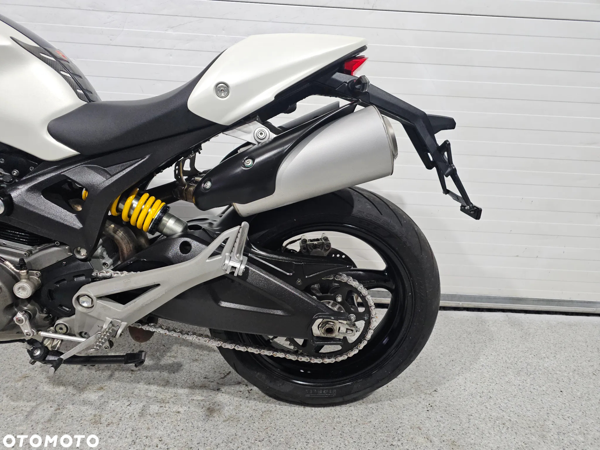 Ducati Monster - 10