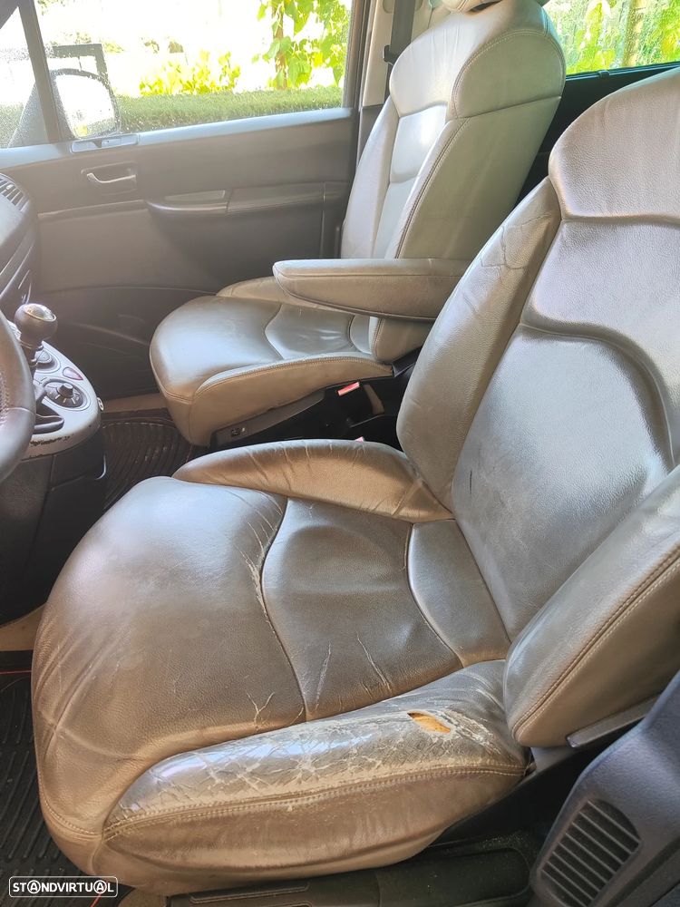 Citroën C8 2.2 HDi 16V Exclusive 7L. - 10