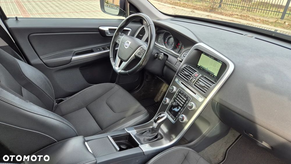 Volvo XC 60 D4 Geartronic Momentum - 22