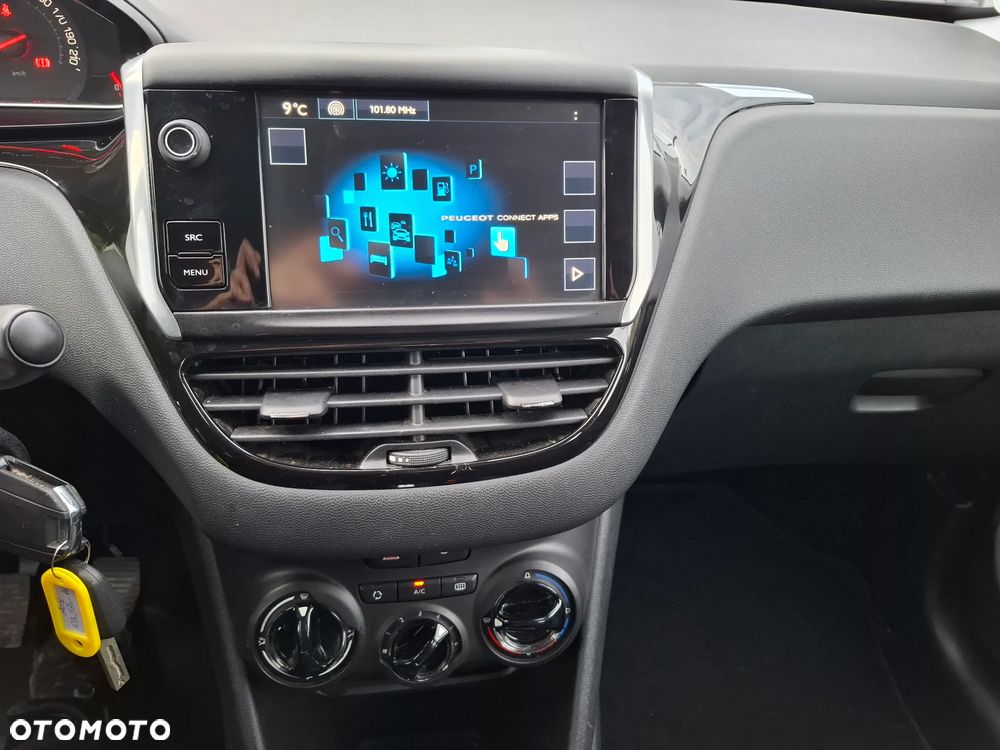 Peugeot 208 82 VTI Style - 17