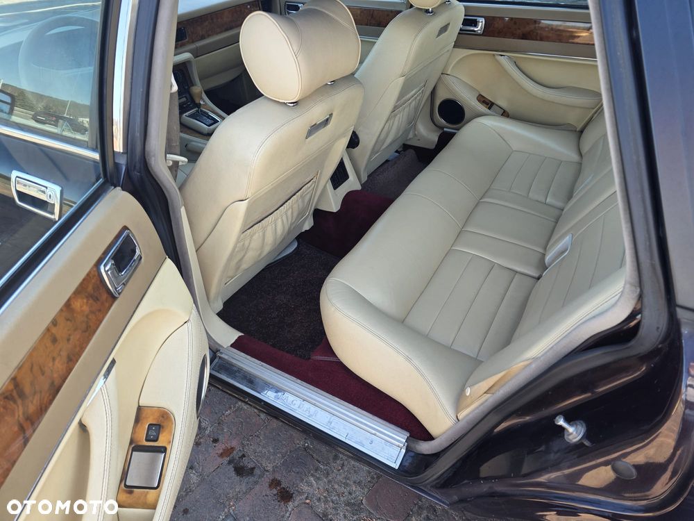 Jaguar XJ Soverign 3.2i - 8