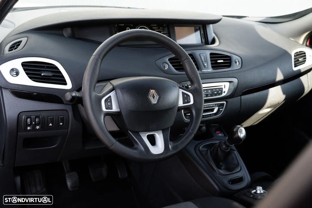 Renault Scénic - 11