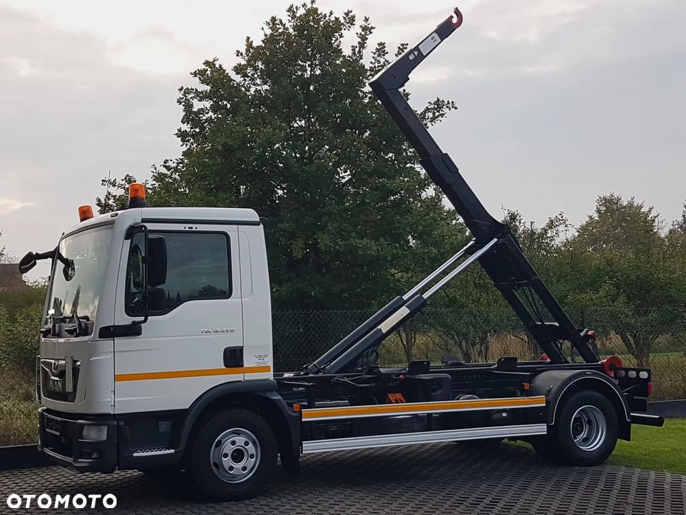 MAN TGL 12.220 HAKOWIEC 4x2 KLIMA - 2