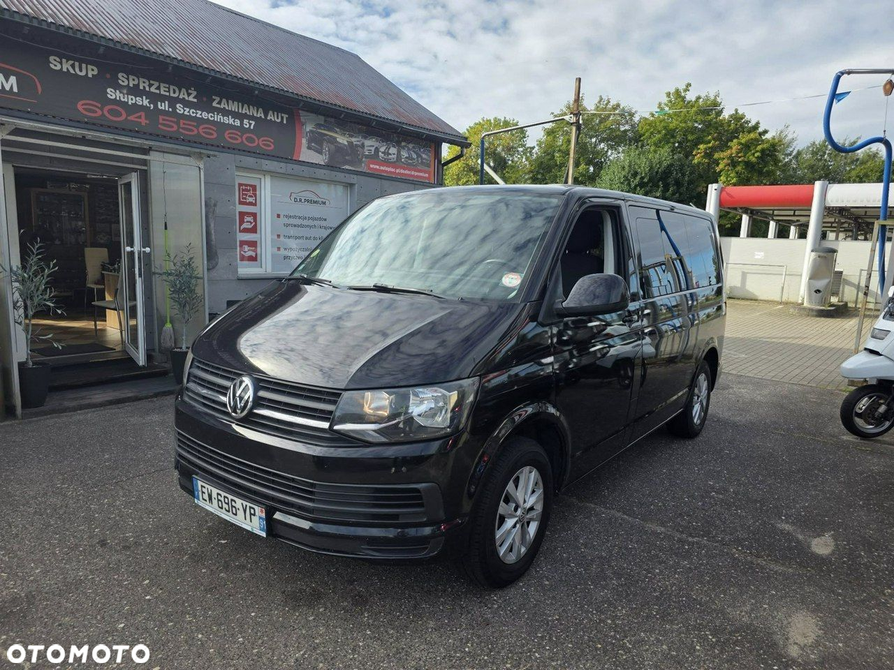 Volkswagen Multivan - 2