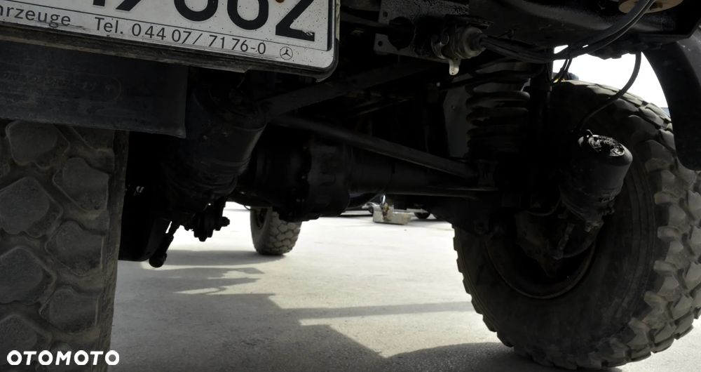 Mercedes-Benz UNIMOG 500 - 32