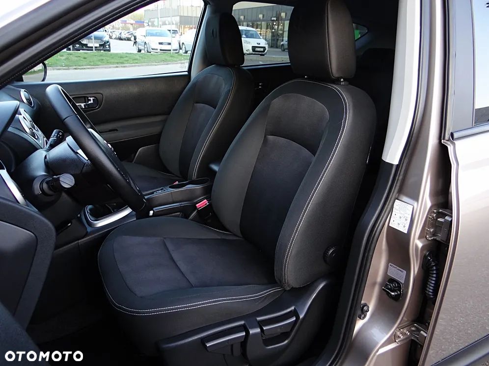 Nissan Qashqai 1.6 visia - 34