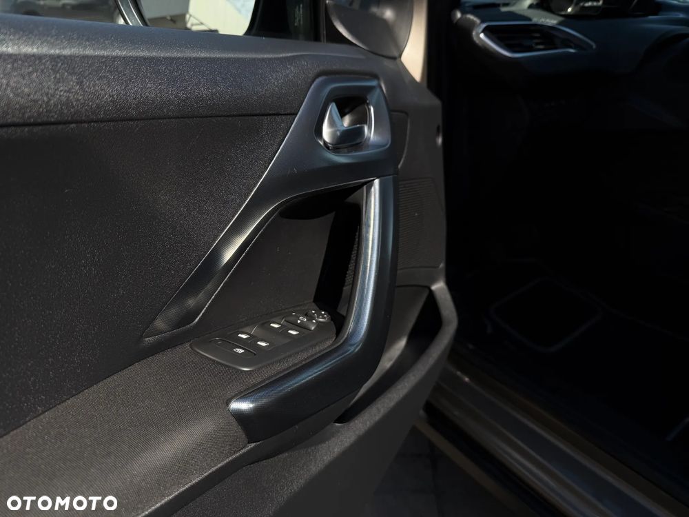 Peugeot 2008 PureTech 82 Allure - 11