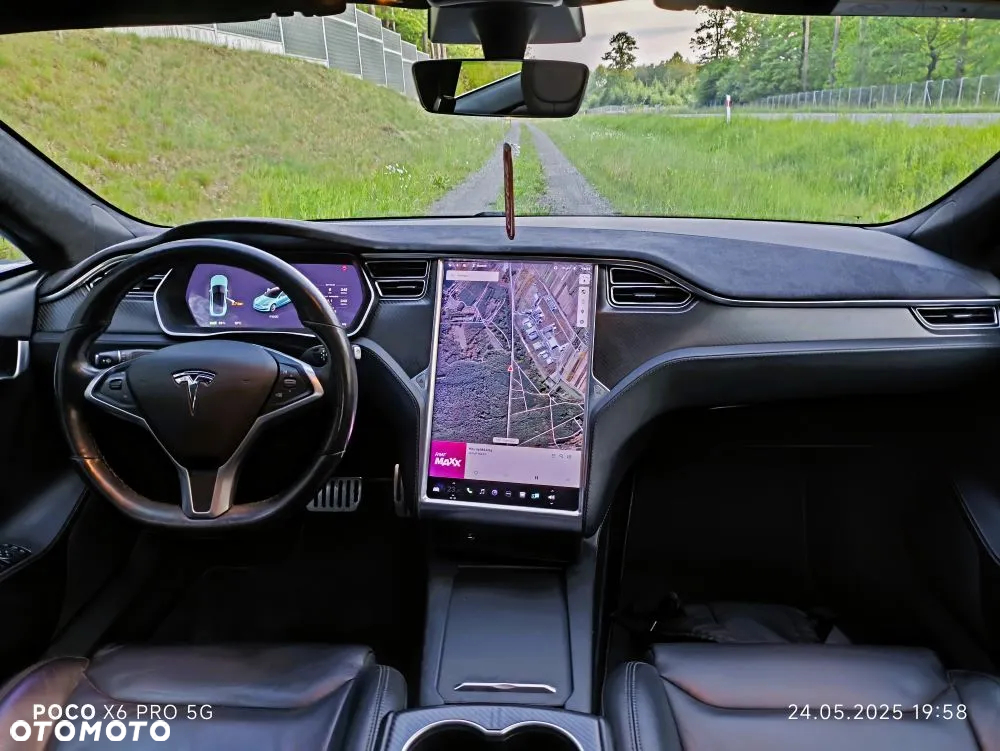 Tesla Model S Performance - 19