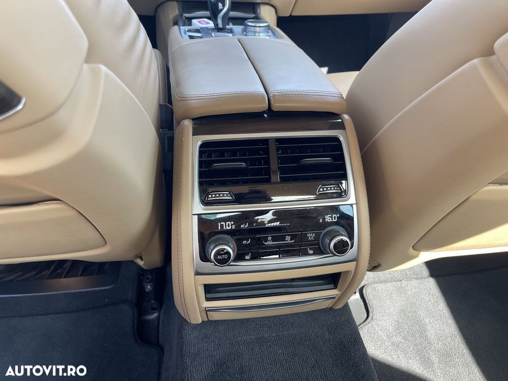 BMW Seria 7 740Ld xDrive - 22