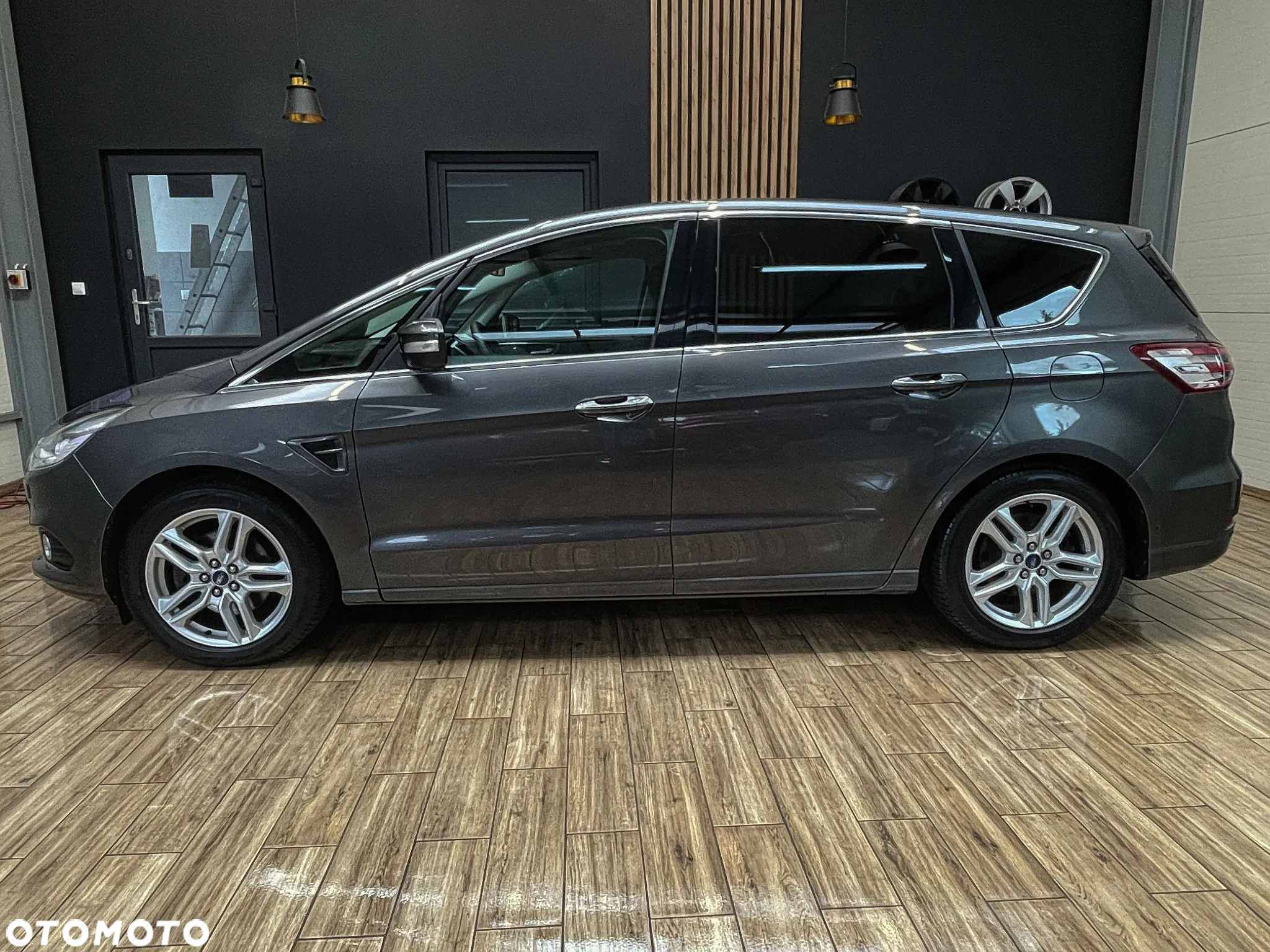 Ford S-Max 2.0 EcoBoost Titanium - 12