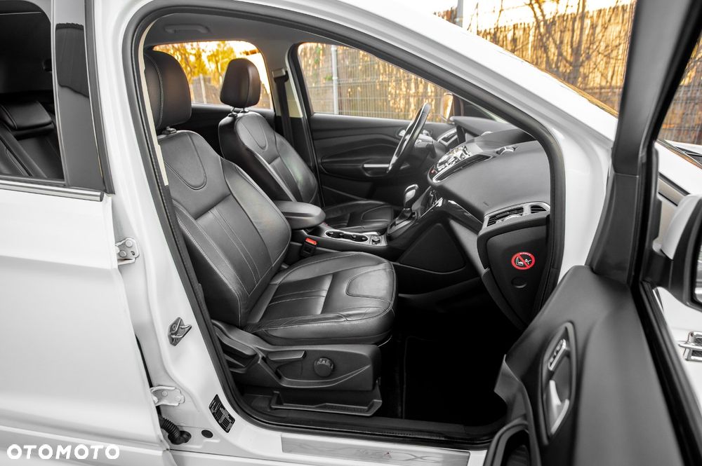 Ford Kuga 2.0 TDCi 4x4 Titanium - 20