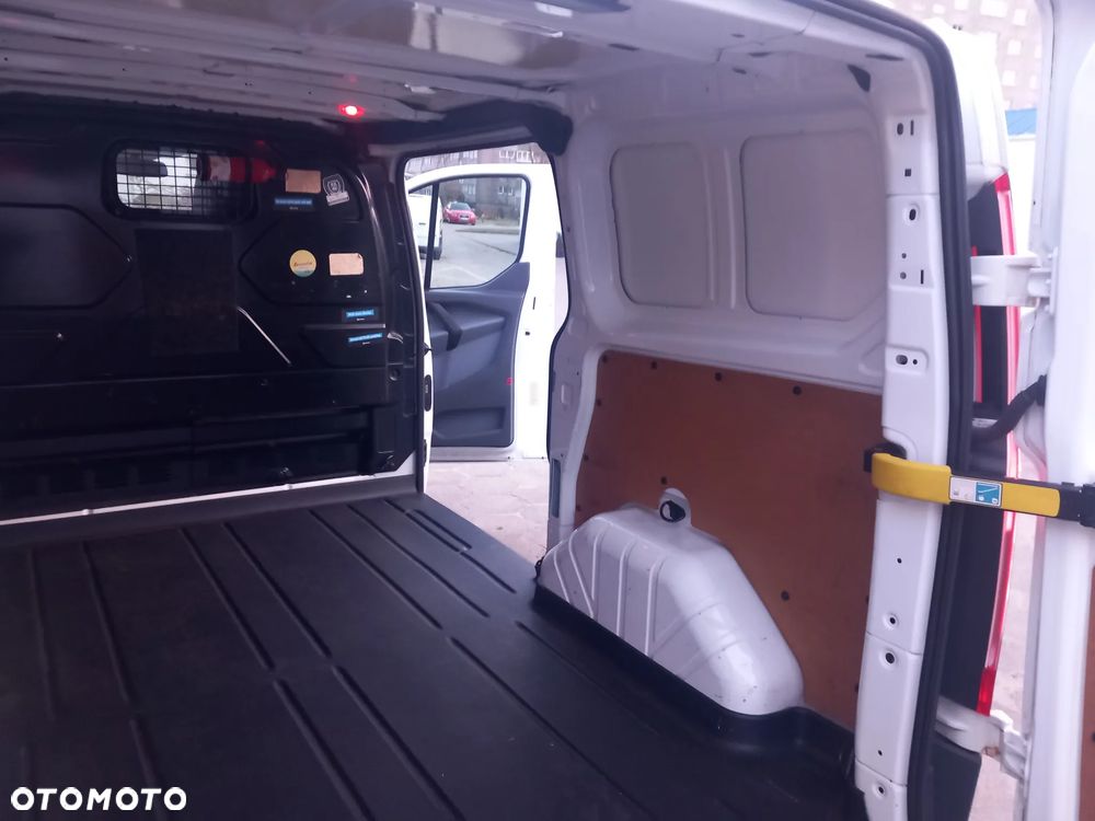 Ford TRANSIT CUSTOM - 31