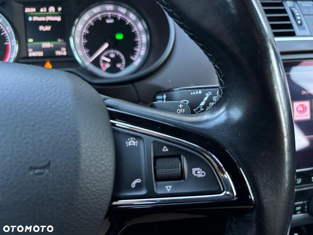 Skoda Octavia 2.0 TDI 4x4 L&K DSG - 13