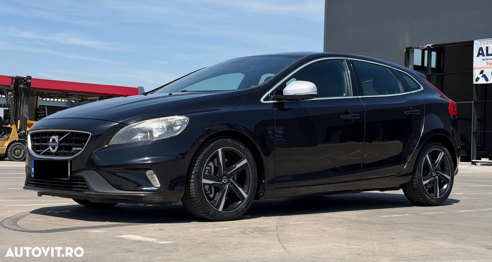 Volvo V40 D4 VEA R-Design - 3