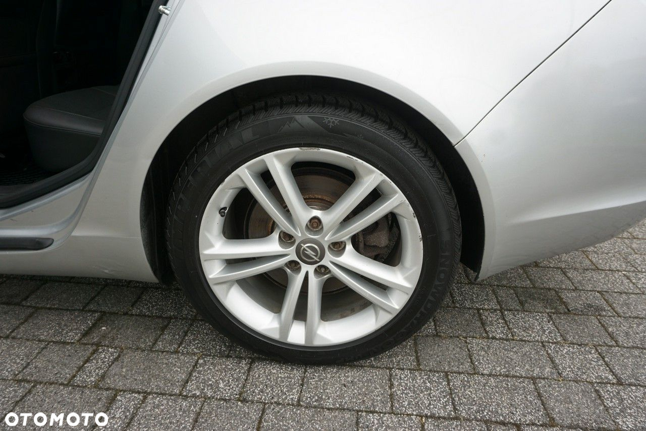Opel Insignia - 16