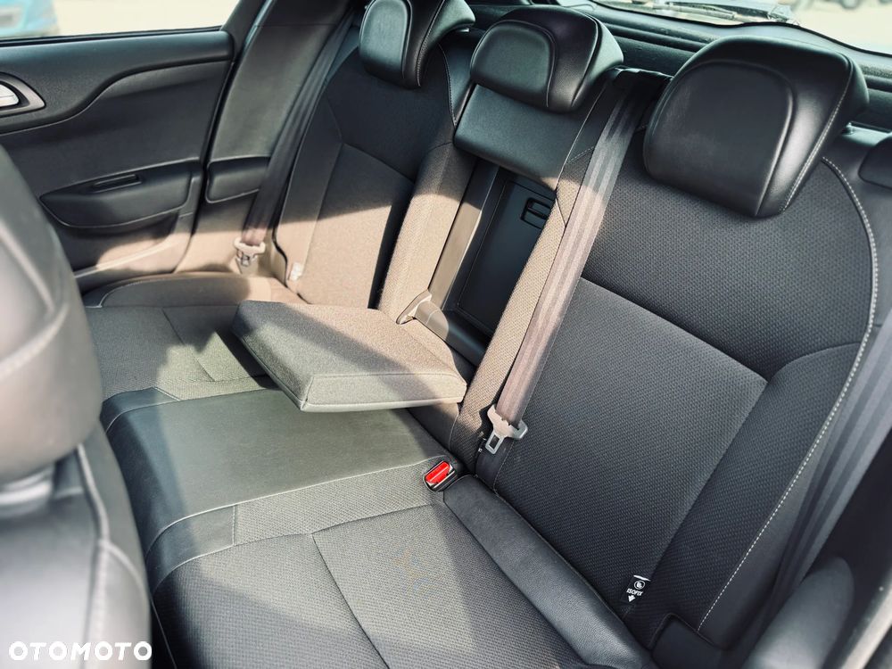 Citroën DS4 HDi 115 SoChic - 15