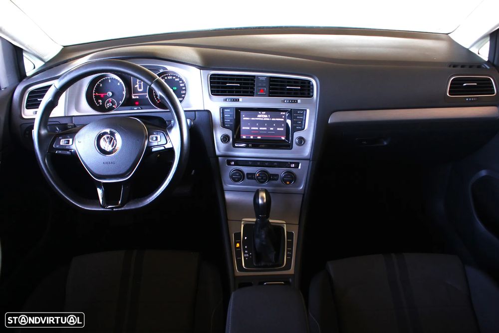 VW Golf Variant 1.6 TDi Sportline DSG - 37