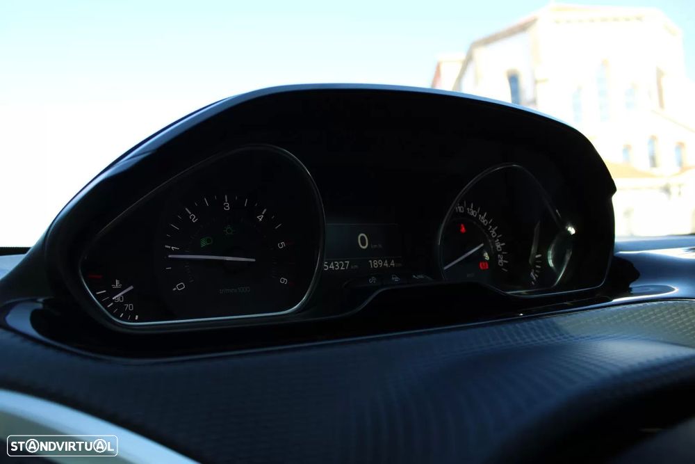 Peugeot 2008 1.6 BlueHDi Allure - 35