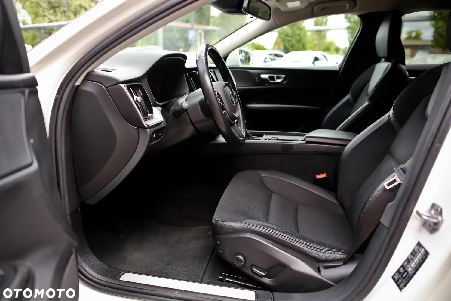 Volvo V60 Cross Country Pro D4 AWD - 18