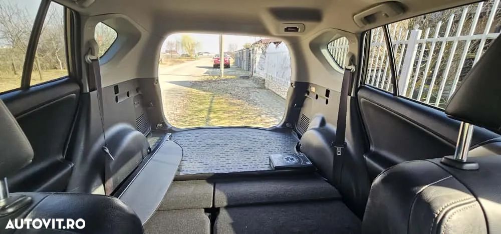 Toyota RAV4 2.2 D-4CAT 4WD Aut Executive - 14