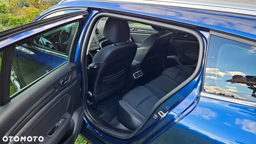 Renault Megane 1.5 dCi Limited EDC EU6 - 10