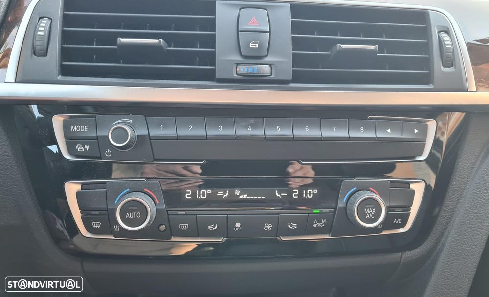 BMW 330 e iPerformance Line Luxury - 13