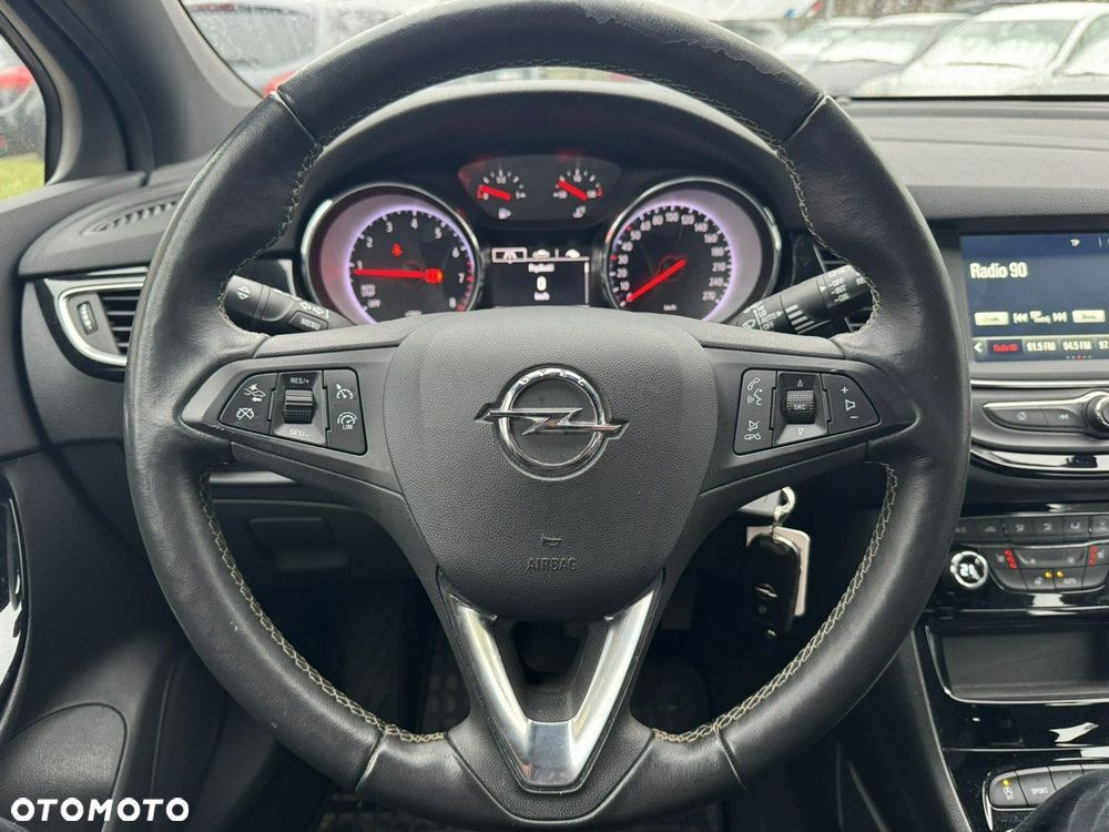 Opel Astra 1.4 T Dynamic S&S - 17
