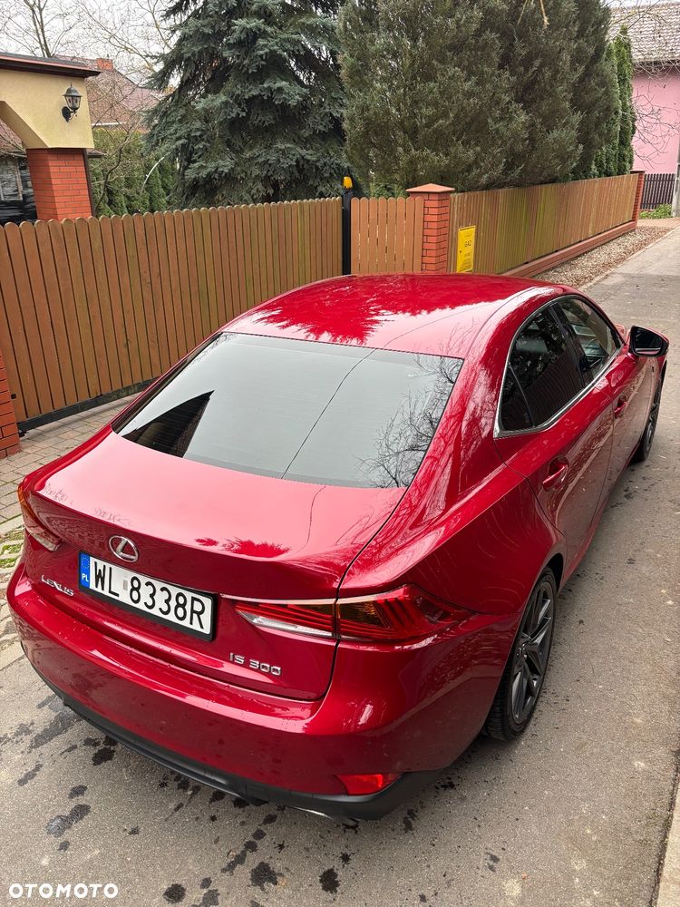 Lexus IS 200t / 300 F Sport - 16