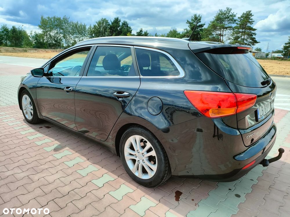 Kia Ceed - 10