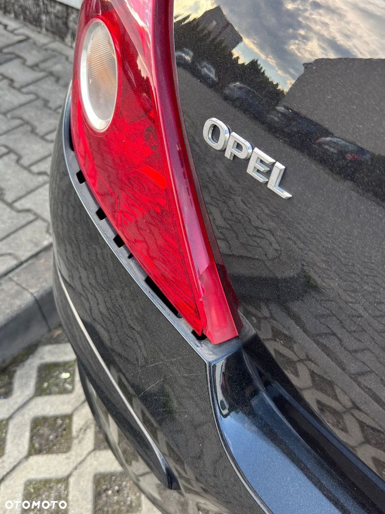 Opel Corsa 1.2 16V Enjoy - 10