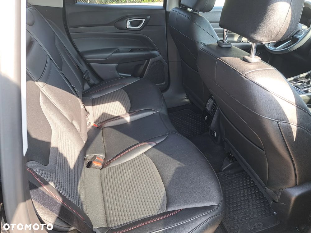 Jeep Compass 1.5 GSE T4 48V e-Hybrid Automatik Night Eagle - 9
